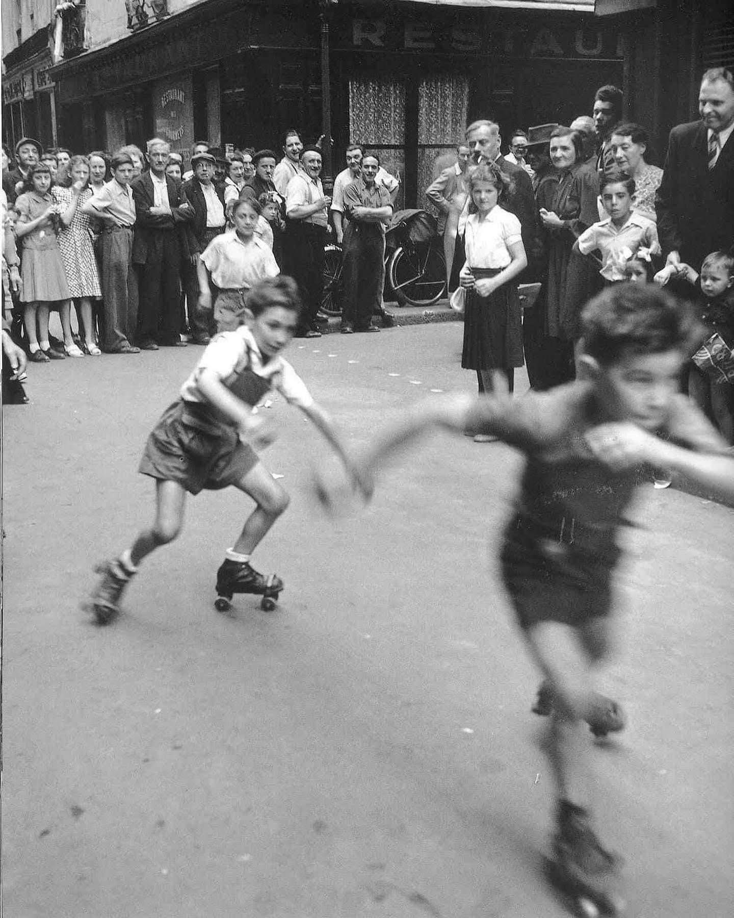 Course en patins souvenirs brûlants de genoux écorchés.